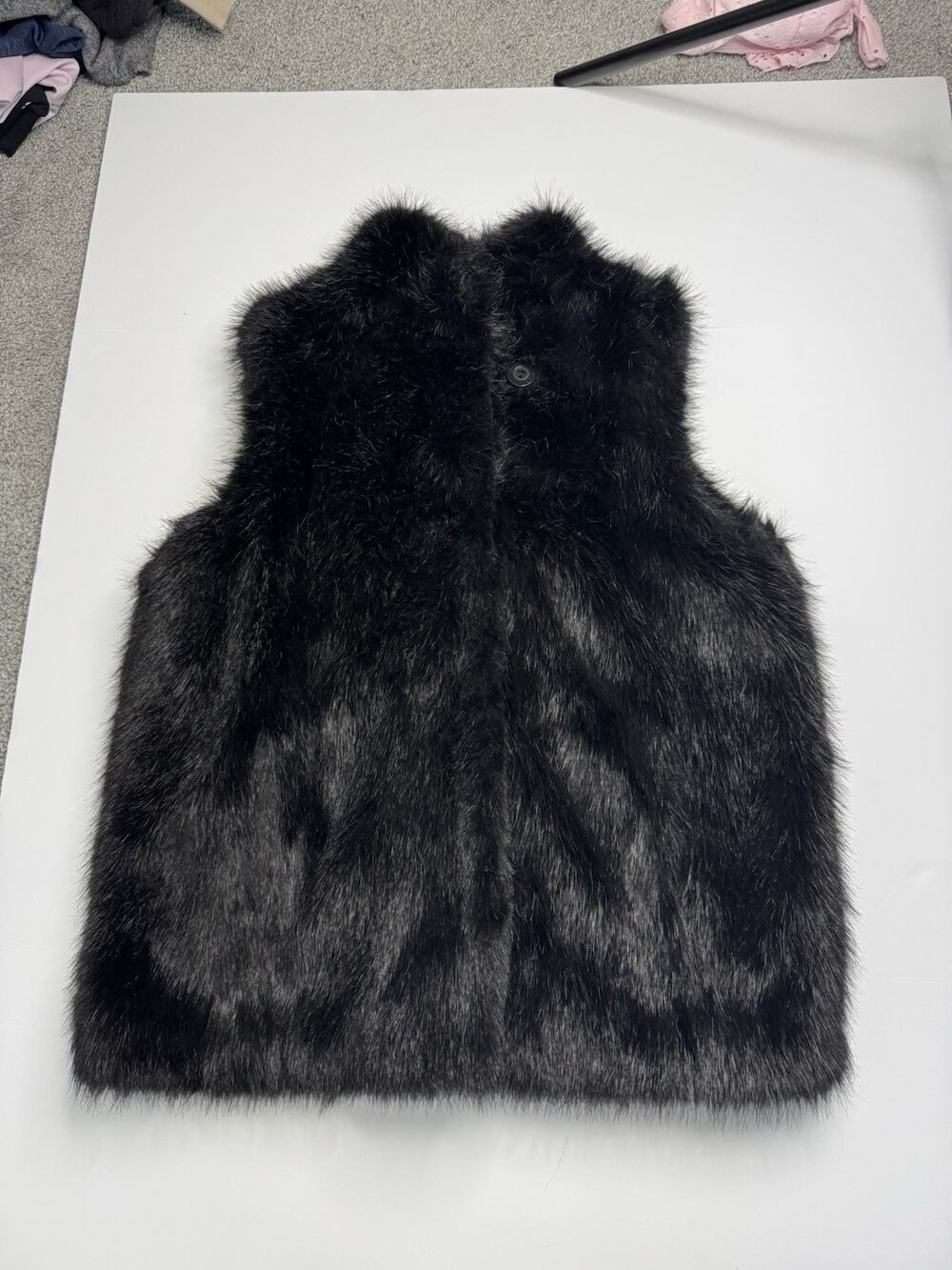 Terry Lewis Women’s Black Faux Fur Vest Size Medium Satin Lined Button Front